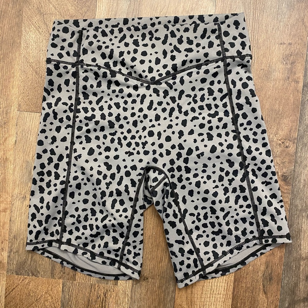 Balance Athletica Ascend Rider Short- Snow Leopard
